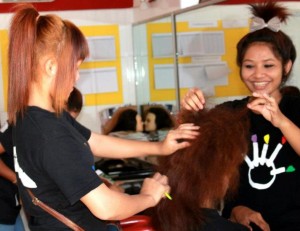Students of the Mith Samlanh Vocational Training Beauty Class